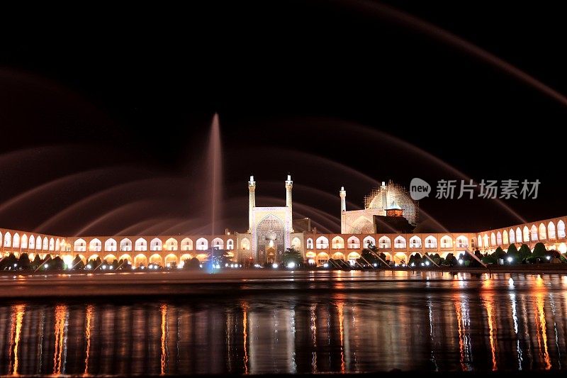 伊朗伊斯法罕Naqsh-e Jahan广场和Shah清真寺的夜晚